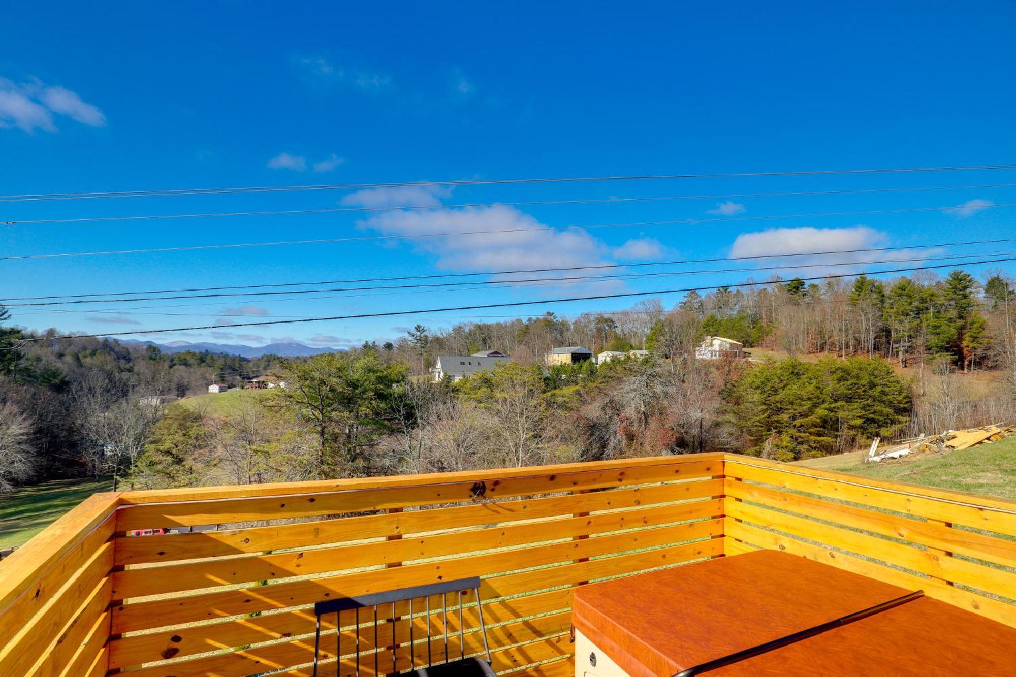Marshall Studio With Loft, Hot Tub And Views! Bagian luar foto